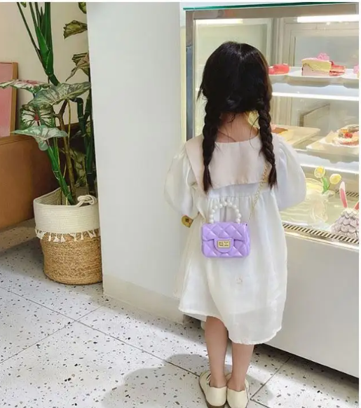 Silicon sling bag for kids